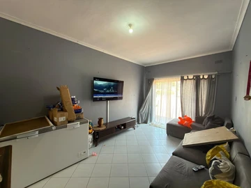 2 Bedroom Garden Flat