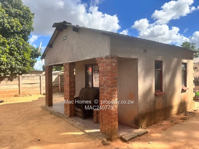 Co House for sale in Tafara, Mabvuku