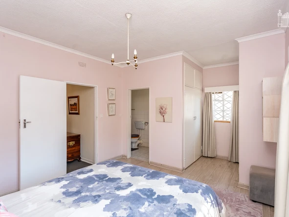 4 Bedroom Garden Flat