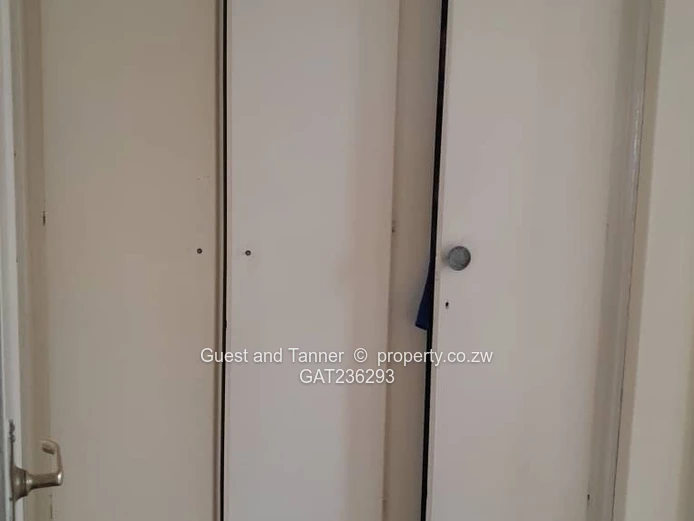 Modern 2-BR Flat for Sale at Chelmscote Mansion, Bainnes Ave – Borehole, Elevator & Sectional Title