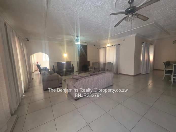 Fully Furnished Home In Greendale