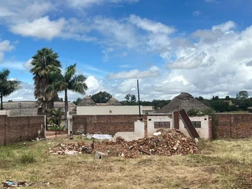 Commercial & Industrial Land