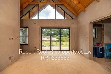 Stunning Home in Prestigious Neighboorhood