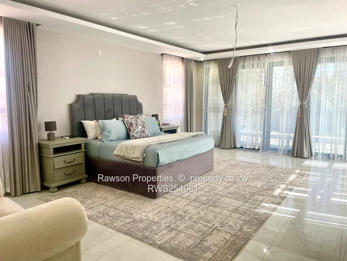 Modern 6-Bed Family Home with Pool & Solar — Mount Pleasant
