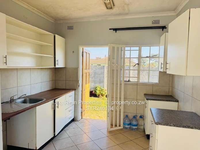 Marlborough Garden Flat For Sale