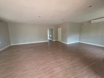 7 Bedroom House