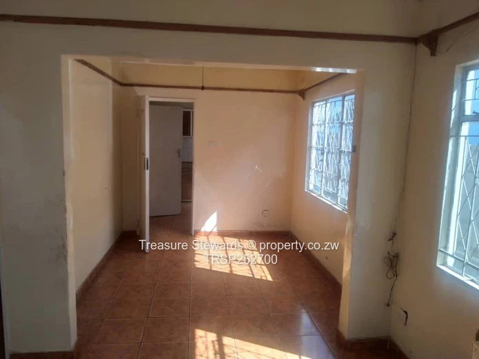 3BR Walled Home in Chitungwiza — Tiled, Fitted Kitchen