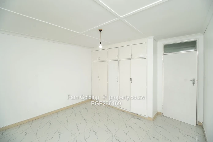 Modern 4 Bedroom House Zimre Park