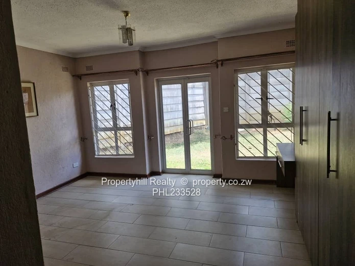 Vacant 2 Bed Cluster Unit in Newlands