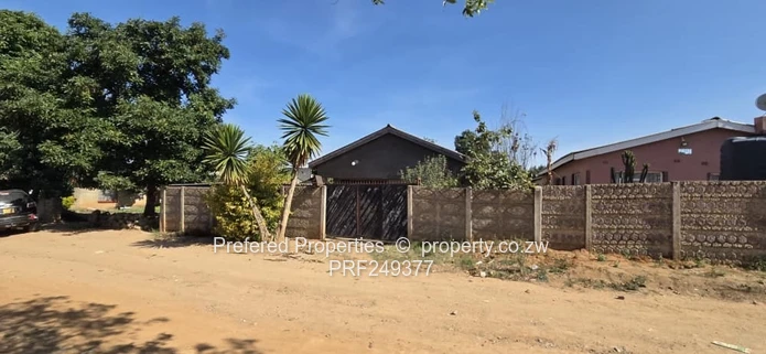 Walled & Gated 3-Bed Home in Marondera - Main En-suite