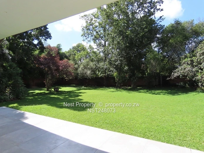 Warm Family Home with Excellent Water in Rolf Valley