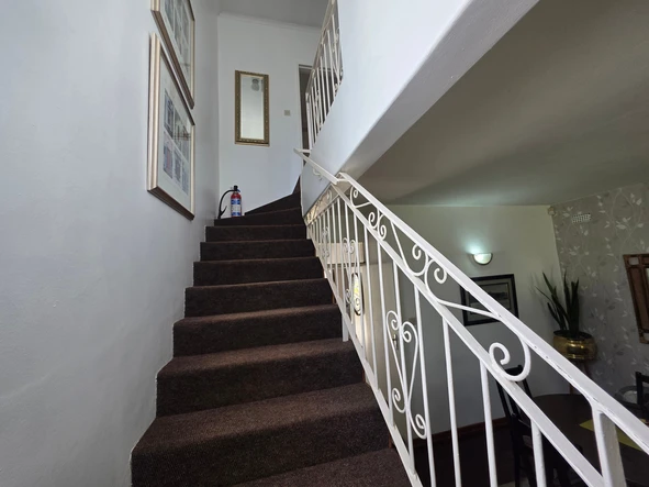2 Bedroom Garden Flat