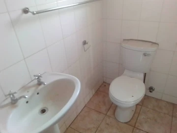 3 Bedroom Flat & Apartment