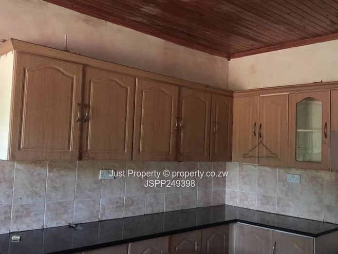 Whitecliff House For Sale - $95000