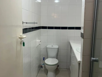 2 Bedroom Flat & Apartment