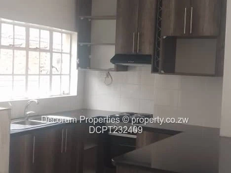 Spacious 2-Bed Strathaven Flat 