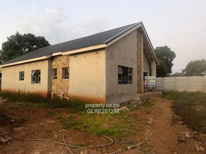 Unfinished 3-Bed in Vainona — 500m², Borehole