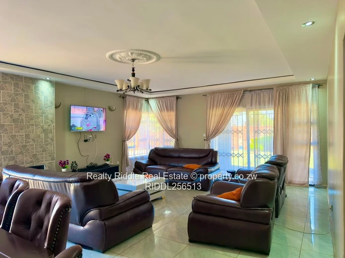 Modern 4-Bed Home in Mt Pleasant Heights with Big Yard