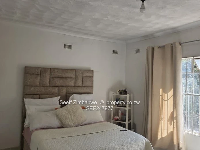 Highlands 5-Bed Family Home on 3,554 m² — Borehole