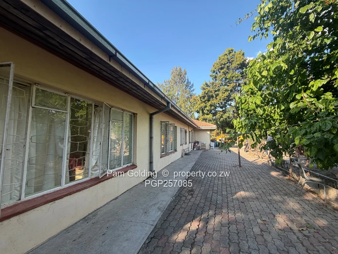 House for Sale in Hillside