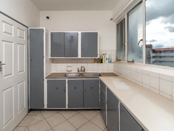 2 Bedroom Flat & Apartment