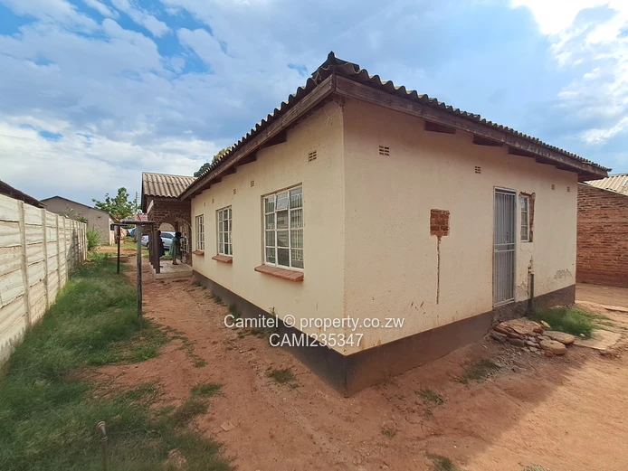 A neat house for sale (Sole Mandate)