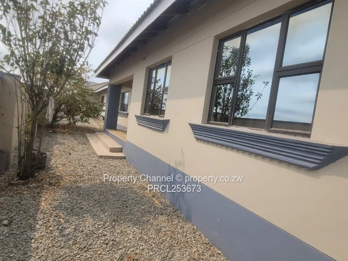 Chipukutu (Zimre) Modern House For Sale