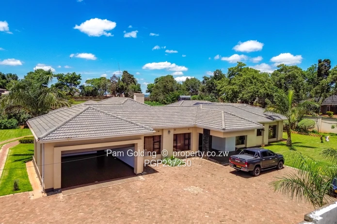 Executive House for Sale (Sole Mandate)