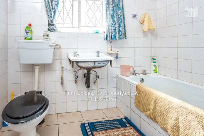 Spacious Family Home Emerald Hill