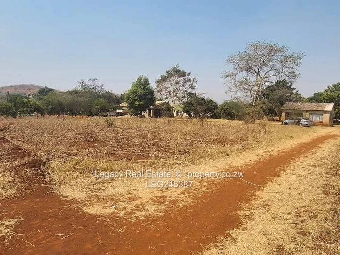 Spacious Stand With Cottage For Sale In Banket