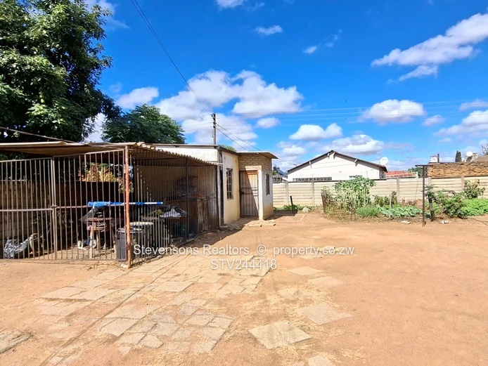 Starter/Retirement Home