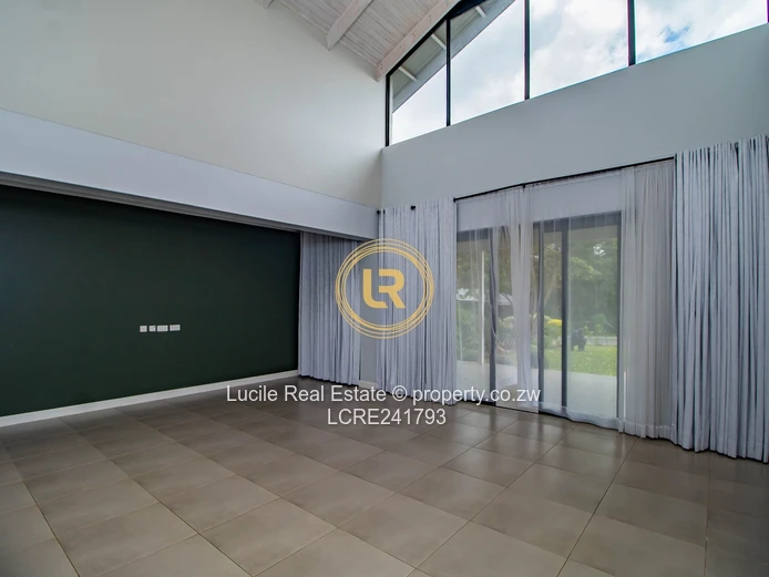 Seamless Living: A Cozy Indoor-Outdoor Retreat in Borrowdale