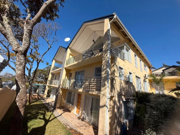 3 Bedroom Flat & Apartment