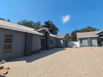 4 Bedroom Townhouse Complex