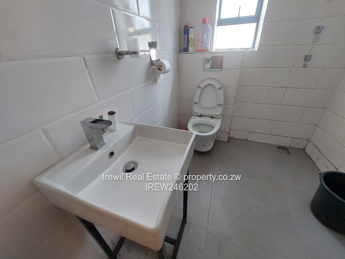 Gleinview 7 Extension 3 Bed