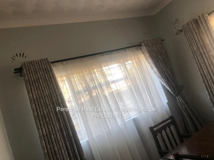  4-Bed House to Rent in Glen View 7