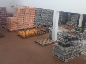Warehouse & Factory