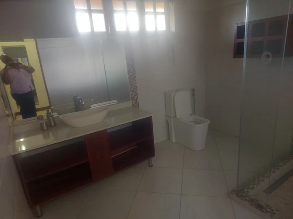 Farm & Agricultural Land