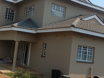3 Bedroom Flat & Apartment