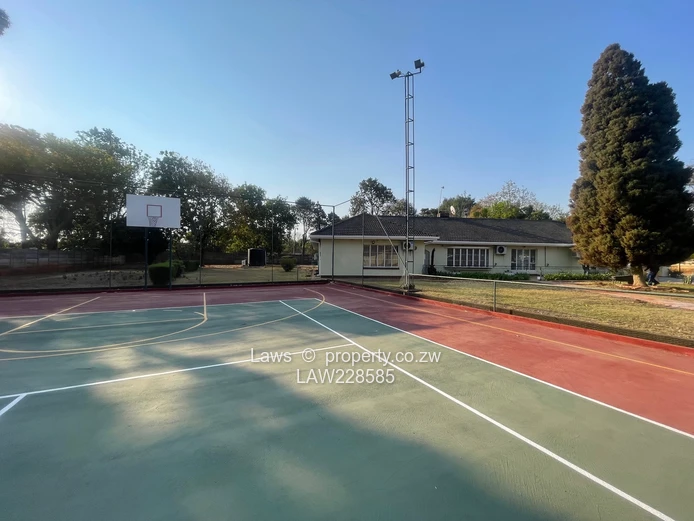4 Bedroom House to Rent in Mount Pleasant 