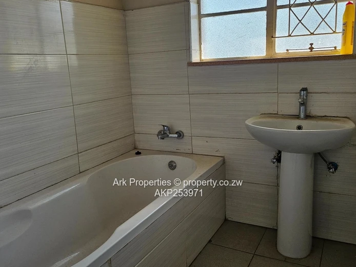 House To Rent – Waterfalls