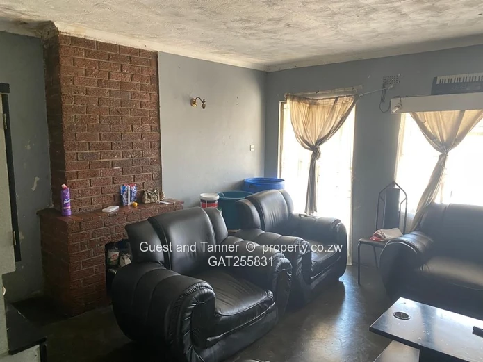 4-Bedroom House with Expansion Potential for Sale – Chitungwiza, Unit J