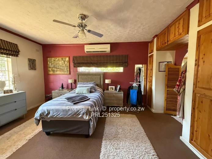 Spacious Family Home With Cottage, Pool & Borehole