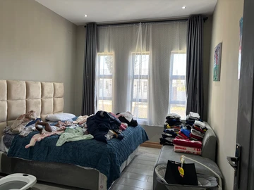 3 Bedroom Flat & Apartment