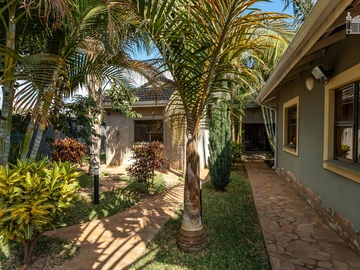 5 Bedroom House