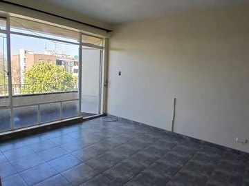 2 Bedroom Flat & Apartment