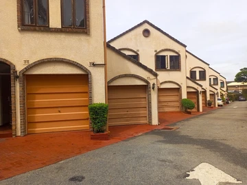 3 Bedroom Garden Flat