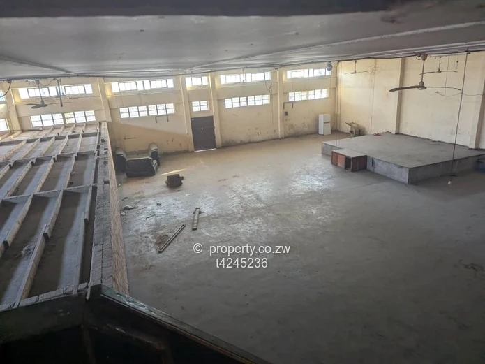 Chitungwiza Zengeza 4 commercial building for sale  (Sole Mandate)