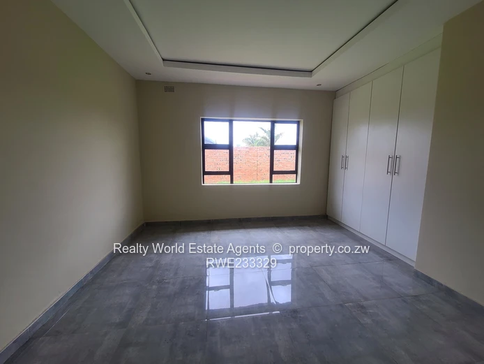 Exceptional 7-Bedroom Home with Agribusiness Potential – Ziko, Chitungwiza (Sole Mandate)