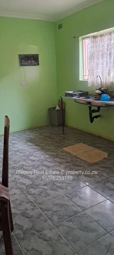 4-Bed Family Home in Nharira — 2440m² with Borehole